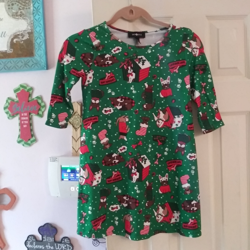AMY BYER Small 7/8 Girl Green Festive Dogs Jersey Knit Holiday Dress Christmas